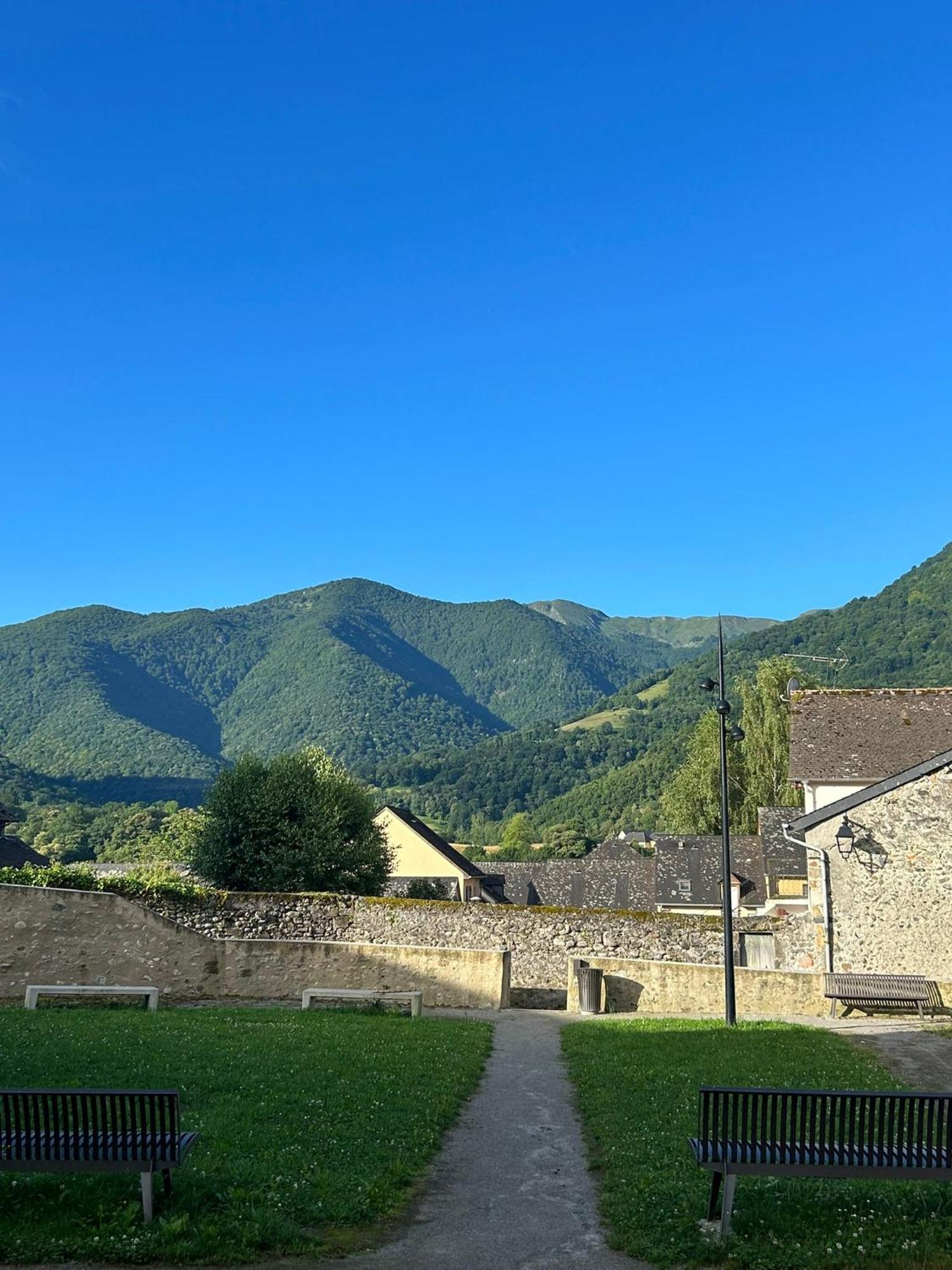 Les Maisons Des Pyrenees - Lourdes Saint-Pe-de-Bigorre Экстерьер фото